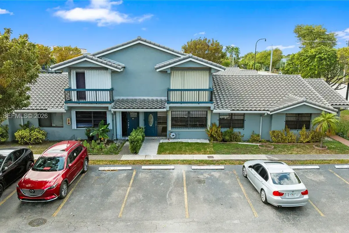 10908 NW 7th St # 403, Miami FL 33172