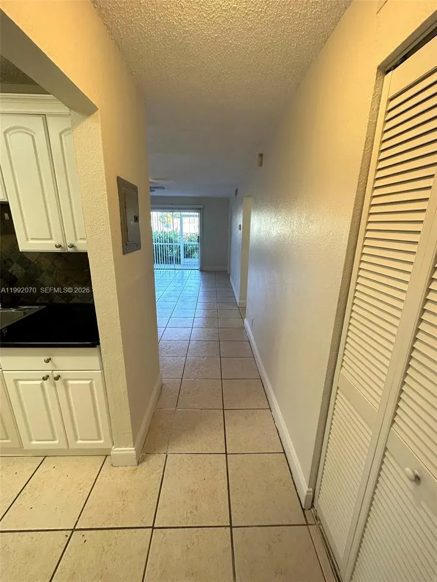 2775 Taft St # 102, Hollywood FL 33020