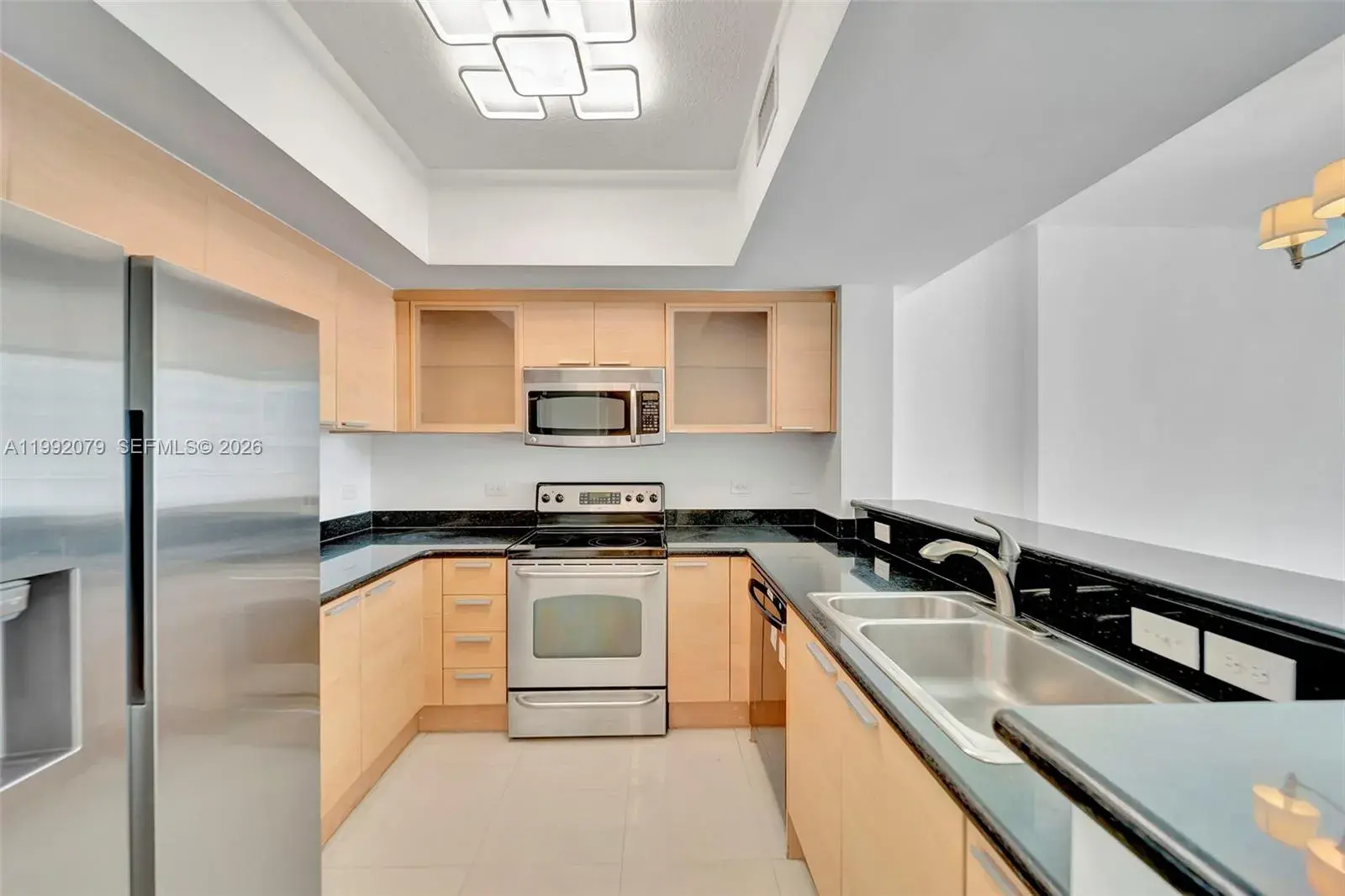 1 bedroom 1 bath Residential Lease for rent at 140 S Dixie Hwy # 602, Hollywood FL 33020