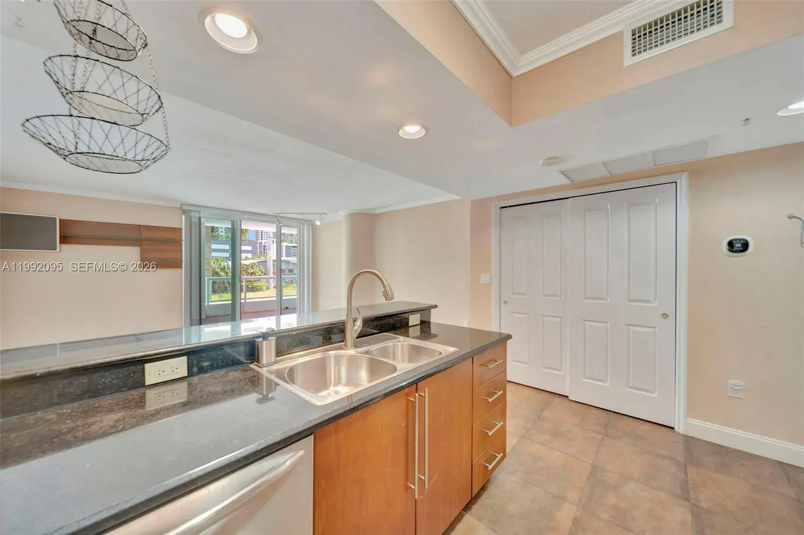 1 bedroom 1 bath Residential for sale at 401 SW 4th Ave # 203, Fort Lauderdale FL 33315