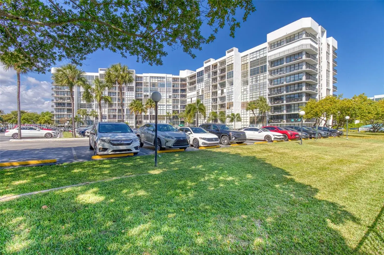 1 bedroom 1 bath Residential for sale at 800 Parkview Dr # 311, Hallandale Beach FL 33009