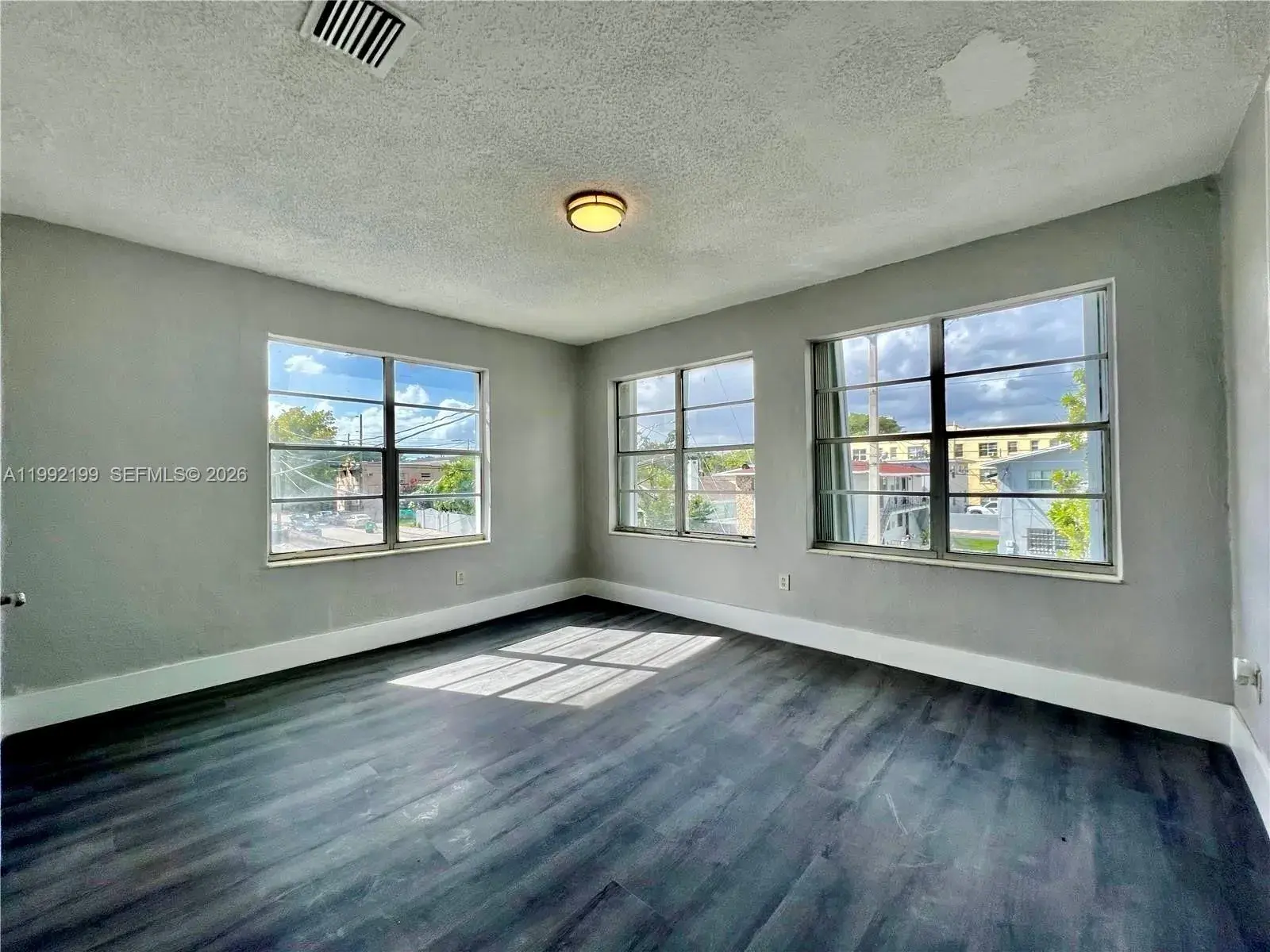301 SW 10th Ave # 1, Miami FL 33130 photo 2
