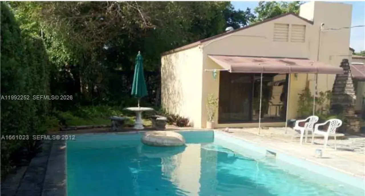 1 bedroom 1 bath Residential Lease for rent at 2619 Arthur St # 4, Hollywood FL 33020