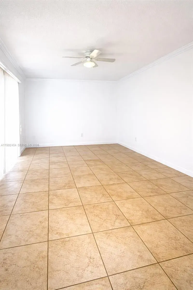 6713 SW 112th Ct, Miami FL 33173