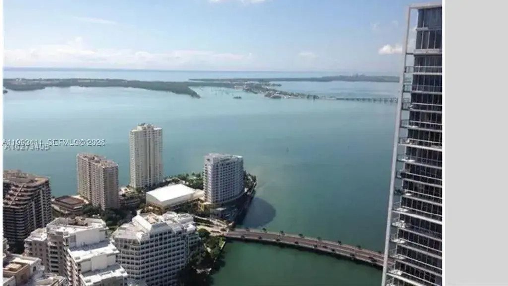 2 bedroom 2 bath Residential Lease for rent at 465 Brickell Ave # 5605, Miami FL 33131
