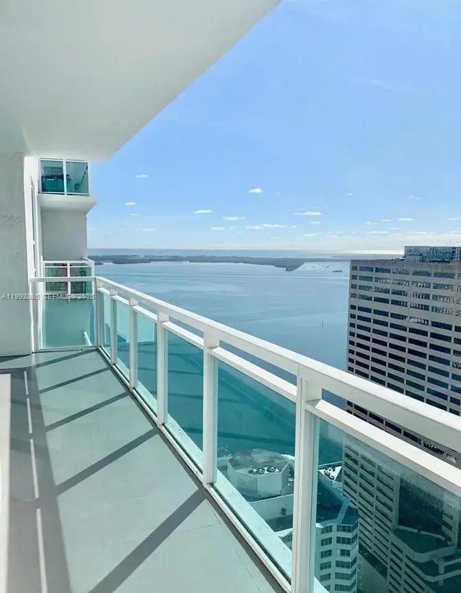 950 Brickell Bay Dr # 3807, Miami FL 33131