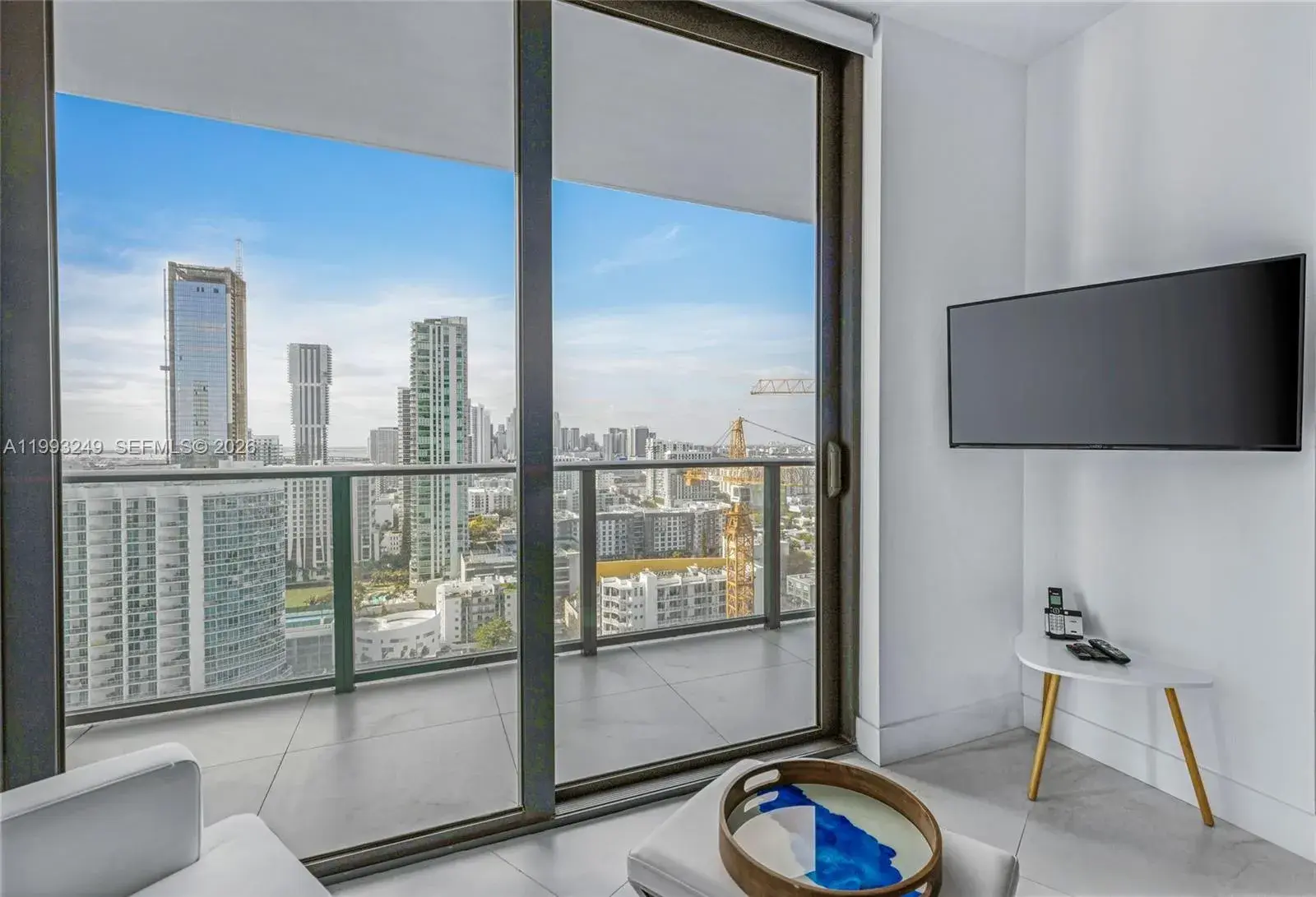 1 bedroom 1 bath Residential Lease for rent at 501 NE 31 St # 2407, Miami FL 33137