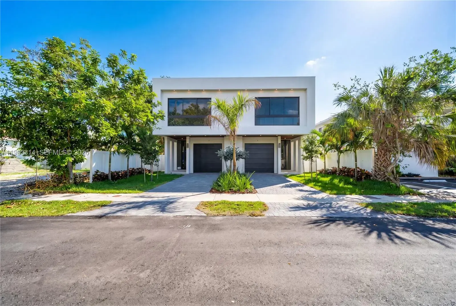 3 bedroom 3 bath Residential for sale at 804 NE 16th Ter, Fort Lauderdale FL 33304