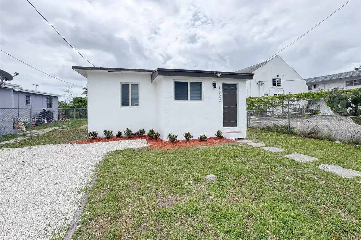 1822 NW 66th St, Miami FL 33147