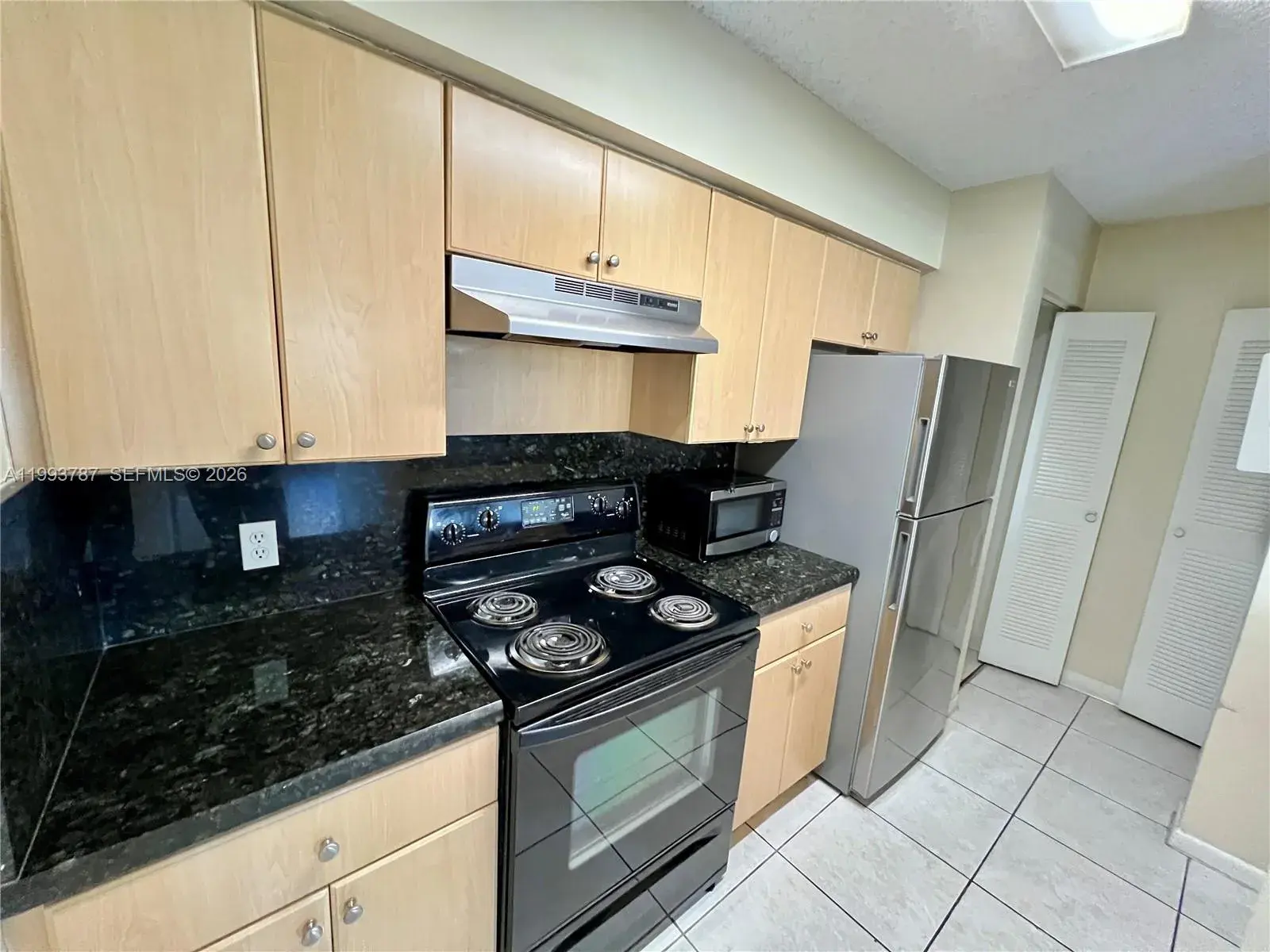 530 S Park Rd # 11, Hollywood FL 33021