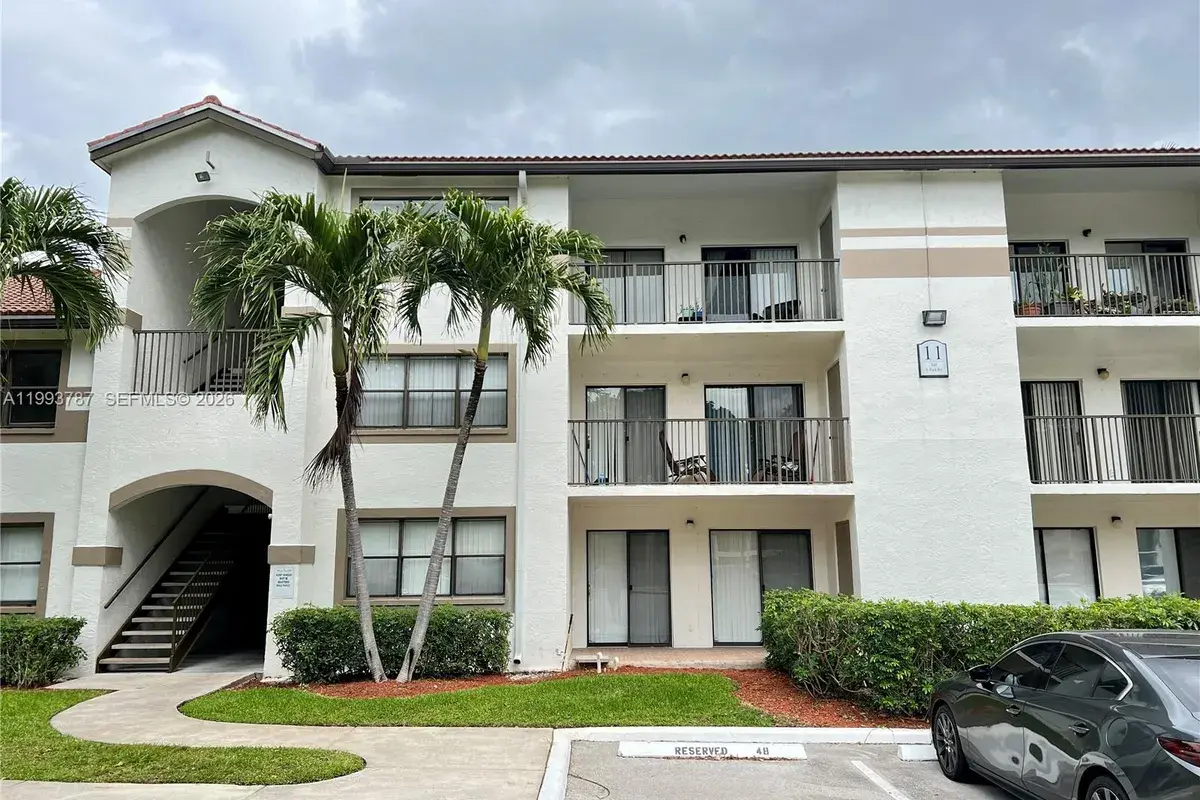 530 S Park Rd # 11, Hollywood FL 33021