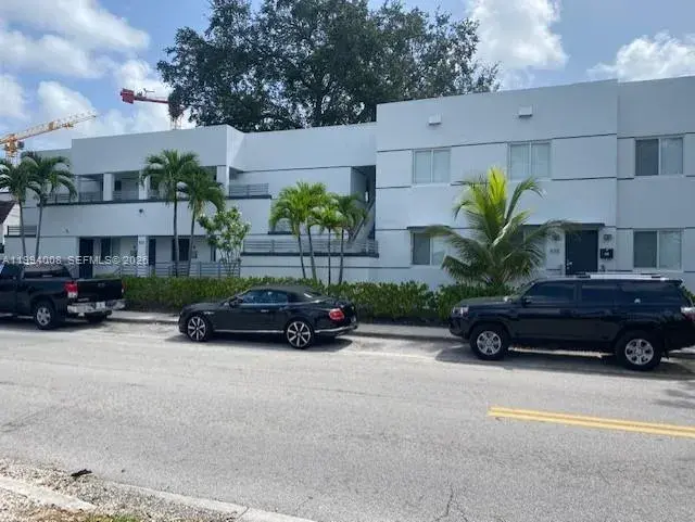 Commercial Sale for sale at 835 SW 8th Ave, Miami FL 33130
