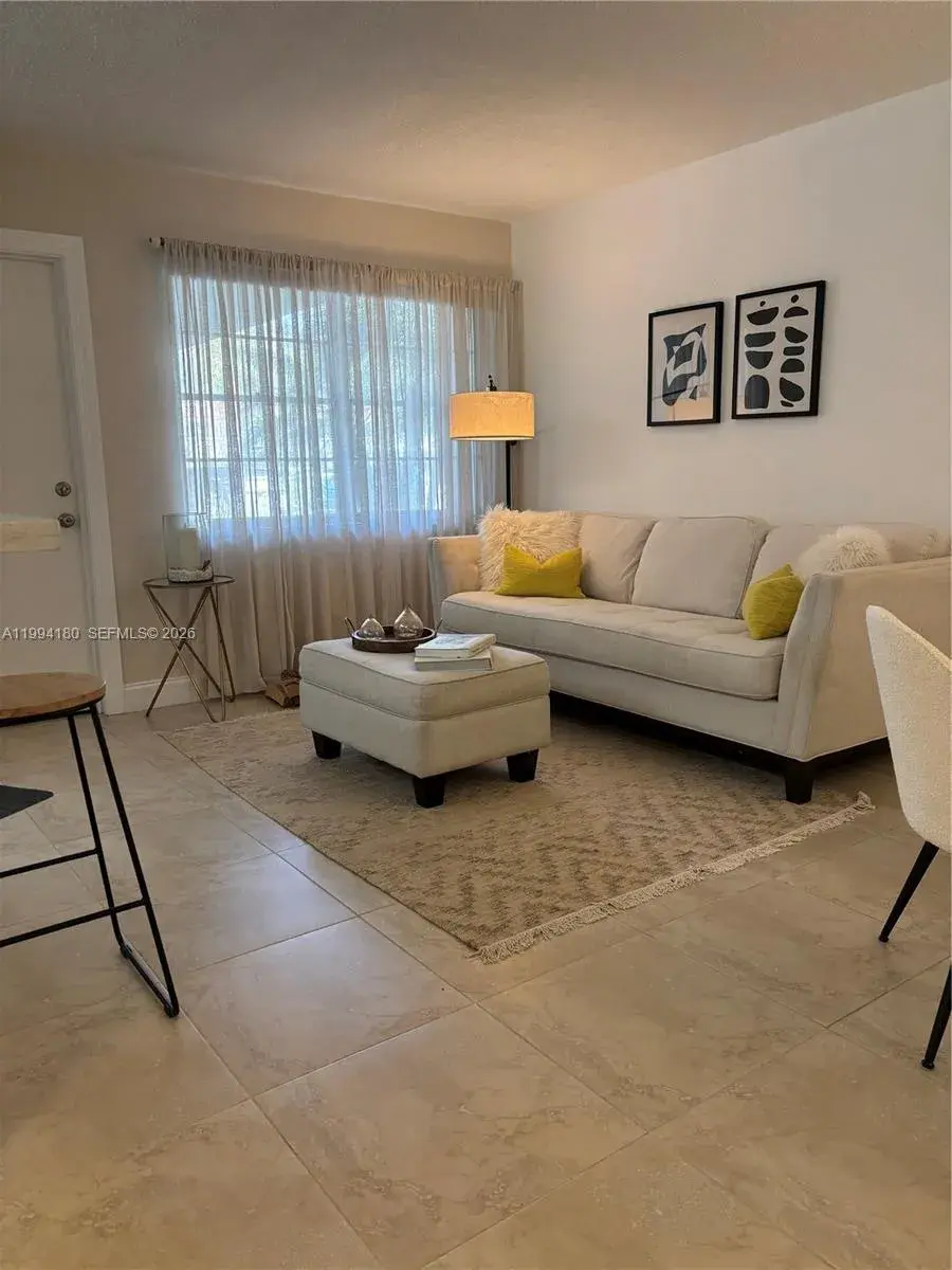 1551 N 12TH Court # 12A, Hollywood FL 33019