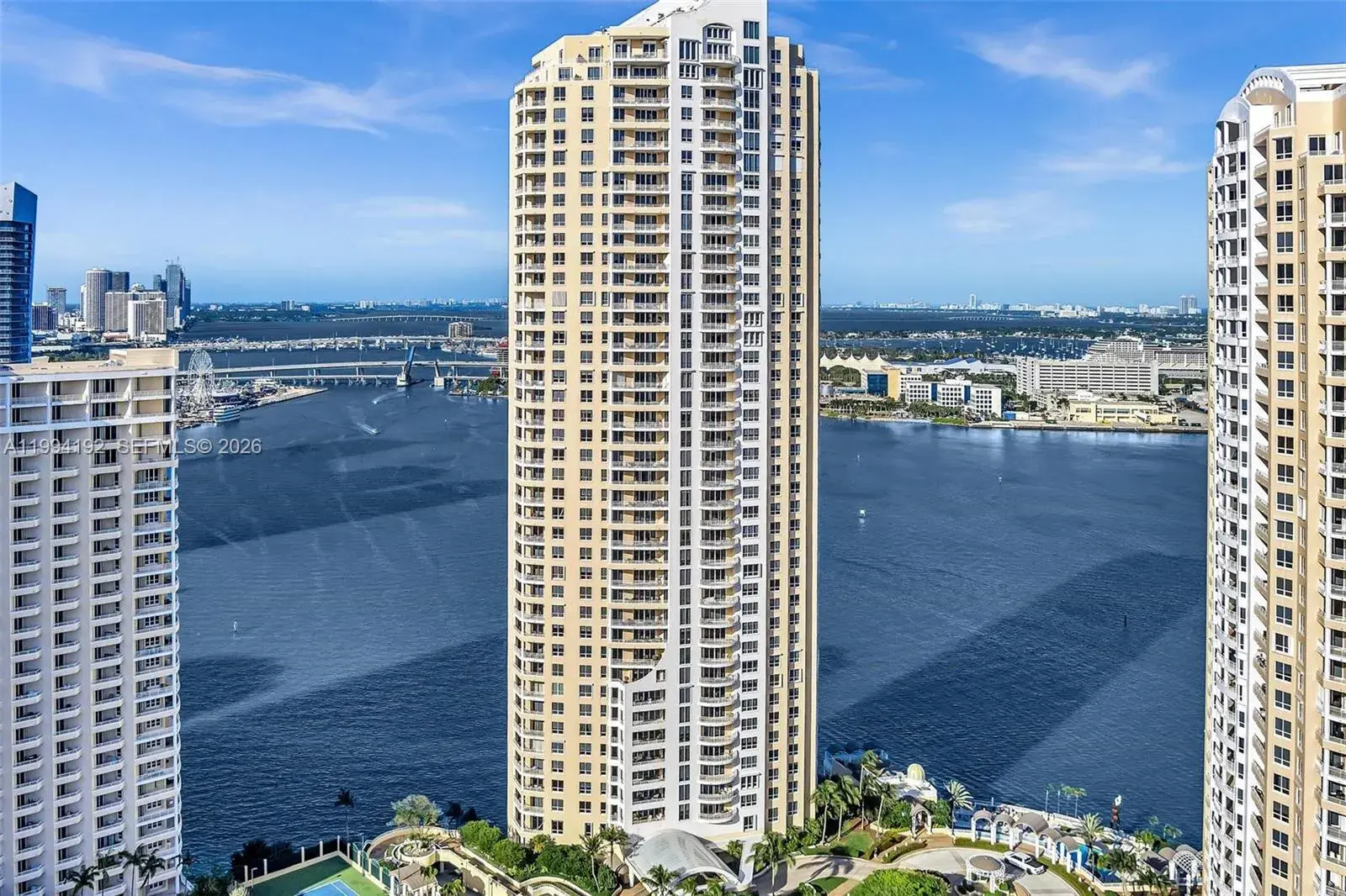 2 bedroom 2 bath Residential for sale at 848 Brickell Key Dr # 2702, Miami FL 33131