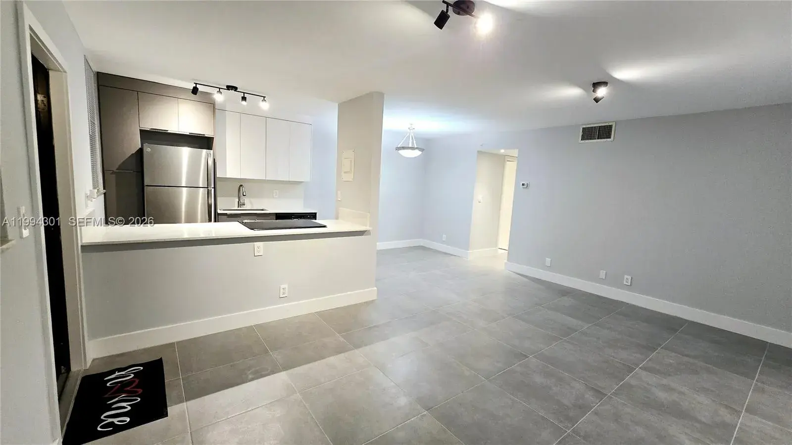 1 bedroom 1 bath Residential for sale at 1811 Jefferson St # 202, Hollywood FL 33020