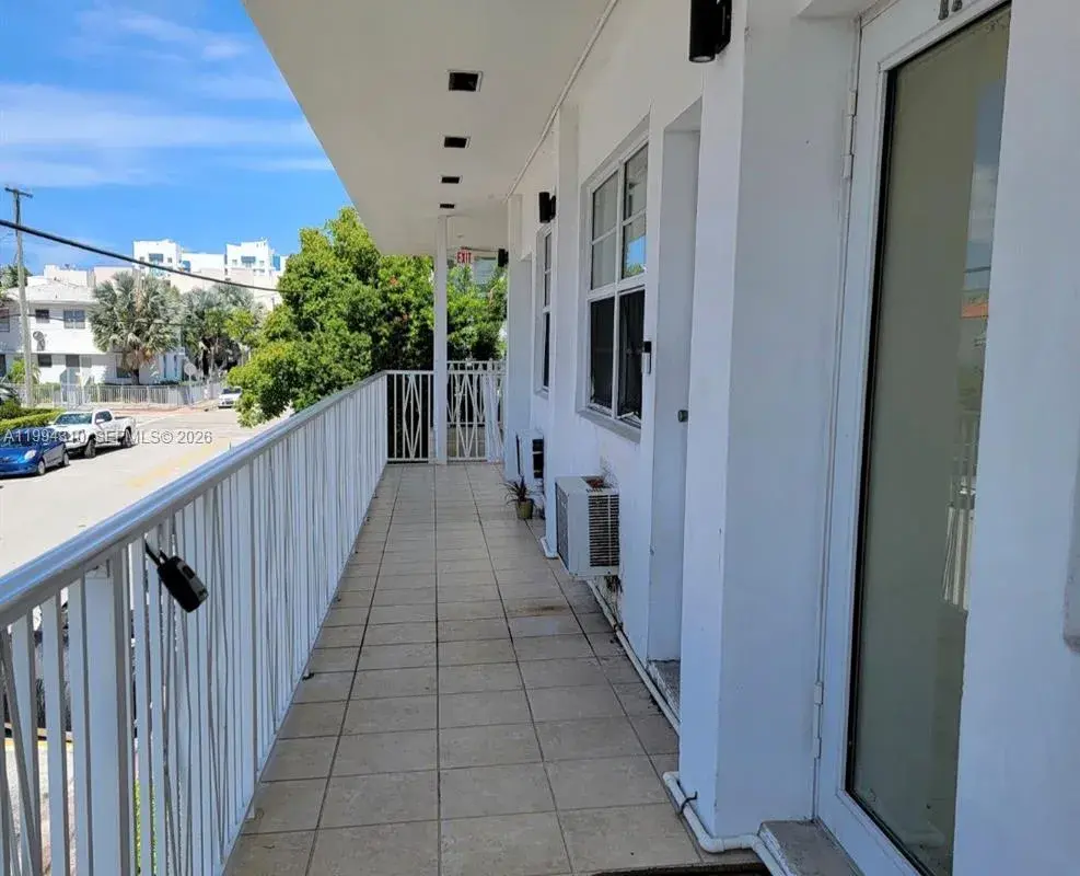 620 76th St # 11, Miami Beach FL 33141