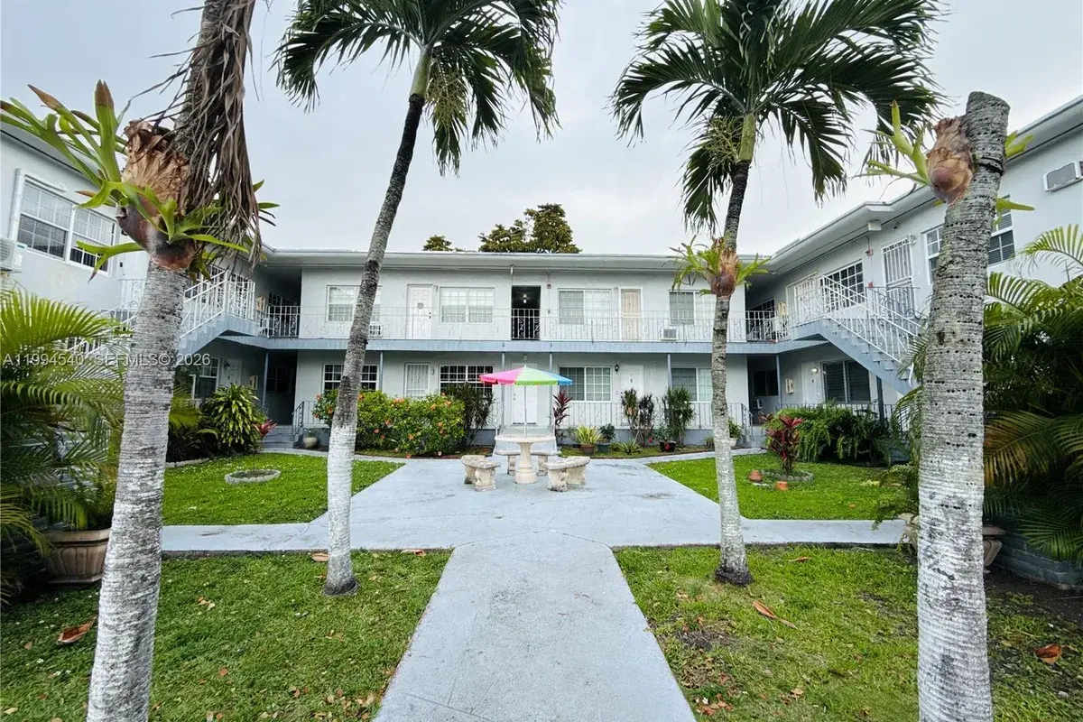 555 SW 16th Ave # 11, Miami FL 33135