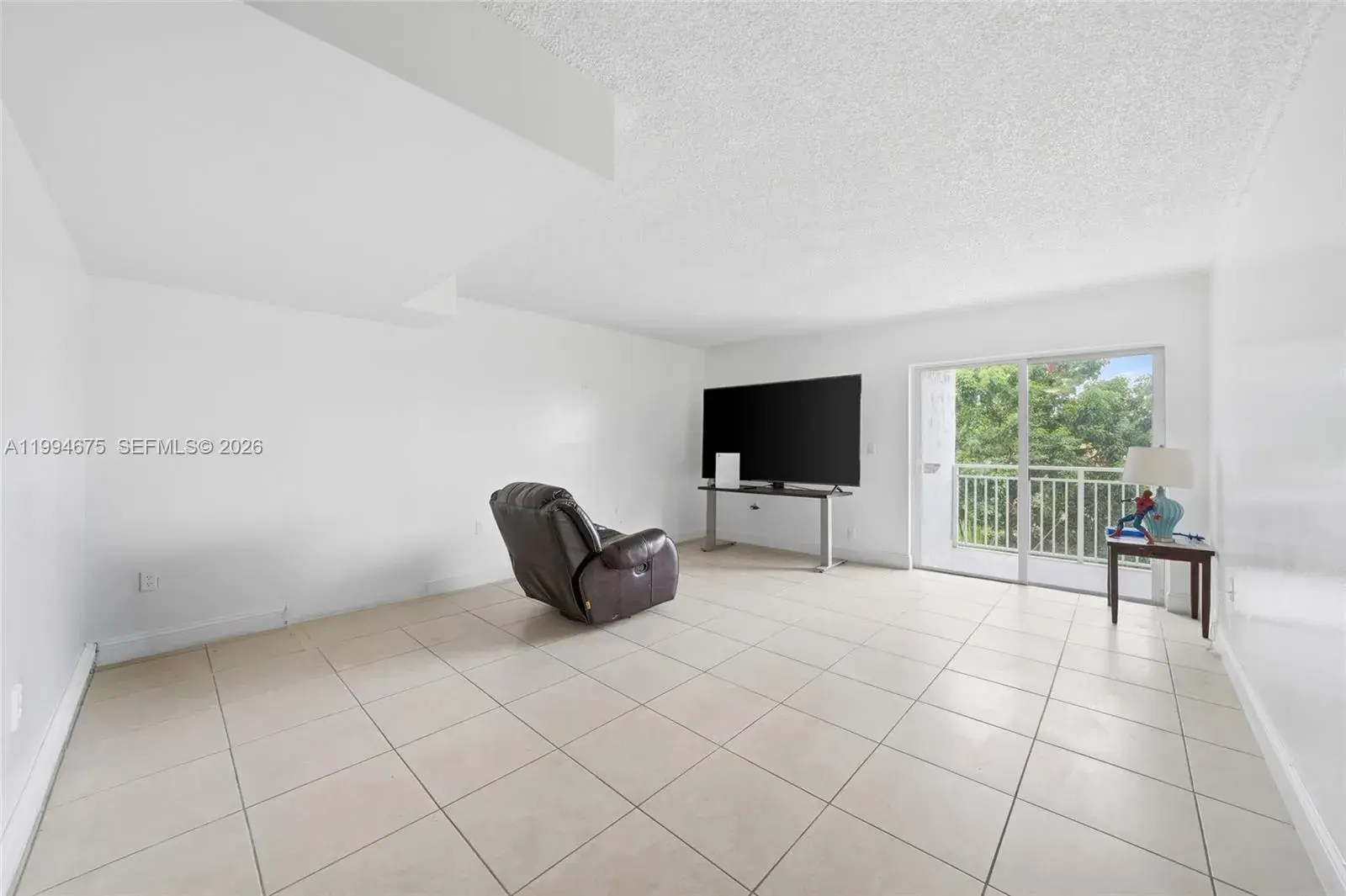 9375 Fontainebleau Blvd # L301, Miami FL 33172