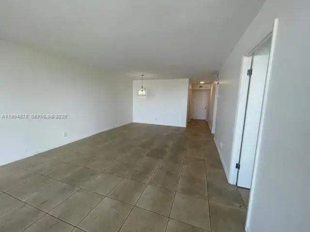 1830 Dixieanna St # 606, Hollywood FL 33020