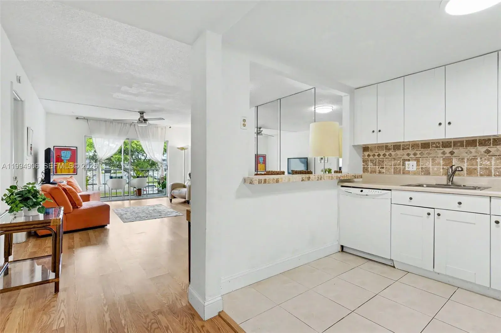 1000 Hillcrest Ct # 215, Hollywood FL 33021