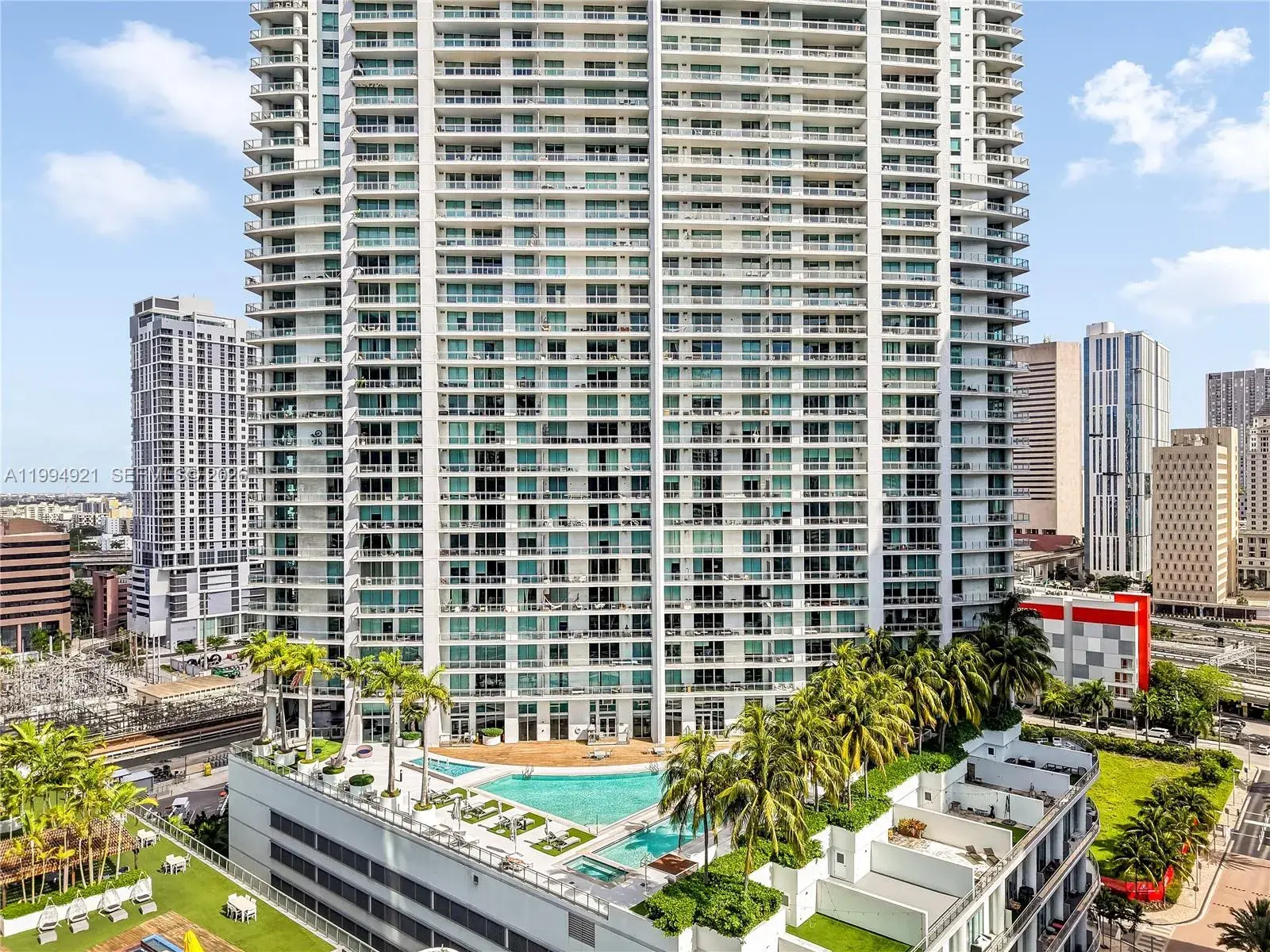 90 SW 3rd St # 3003, Miami FL 33130