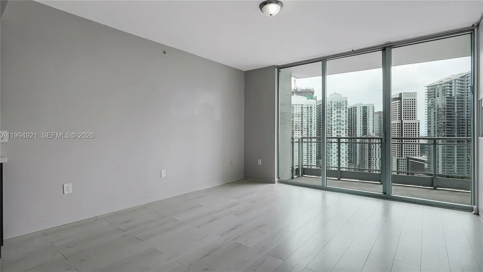 90 SW 3rd St # 3003, Miami FL 33130