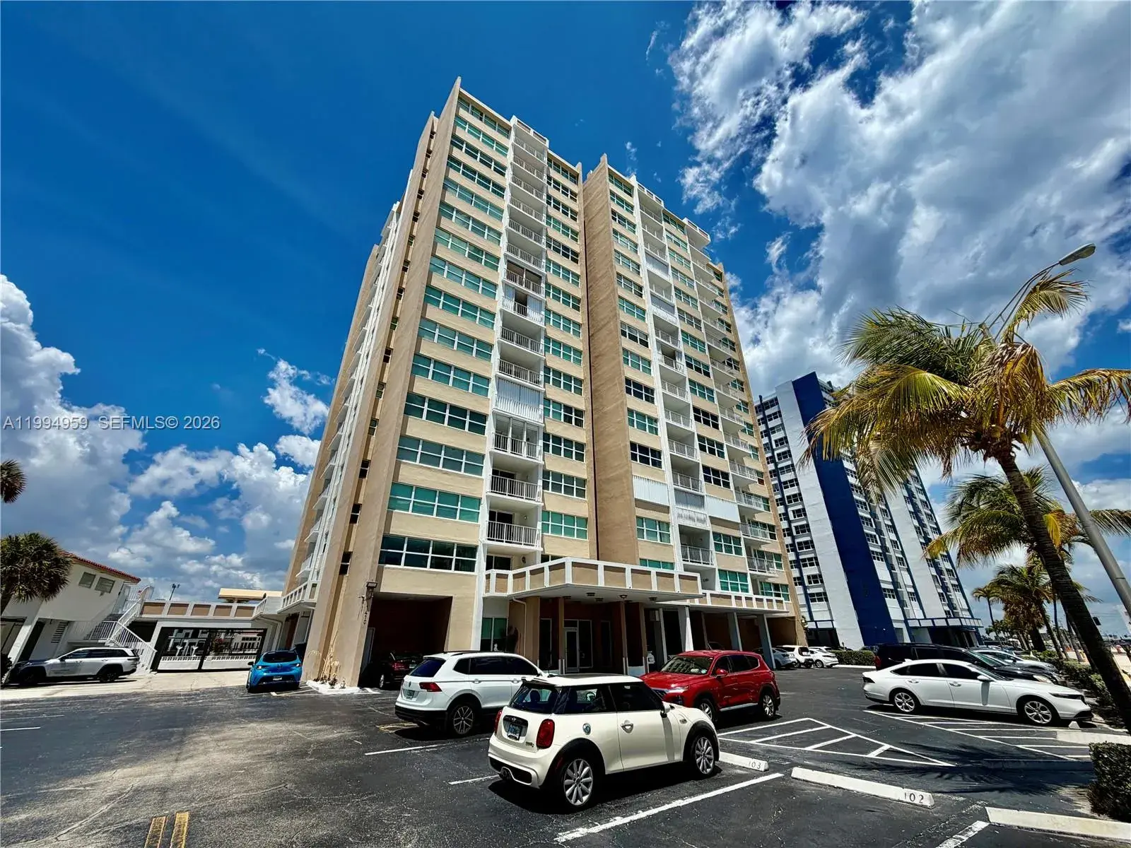 1 bedroom 1 bath Residential Lease for rent at 1410 S Ocean Dr # 607, Hollywood FL 33019