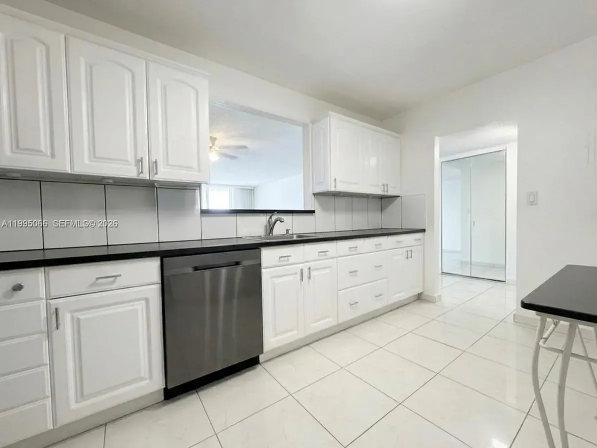 2 bedroom 2 bath Residential for sale at 3800 S Ocean Dr # 816, Hollywood FL 33019