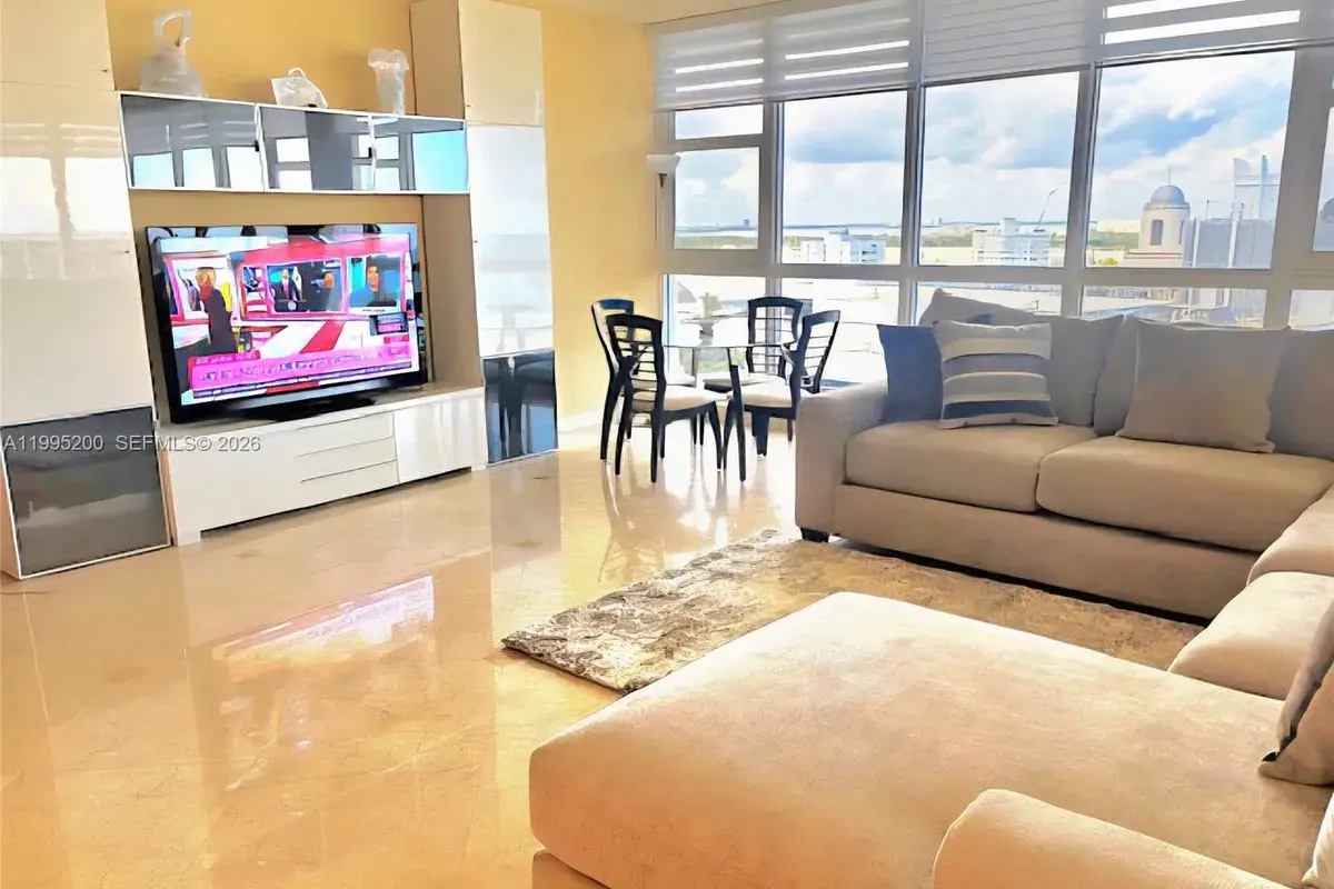 100 Lincoln Rd, Miami Beach FL 33139