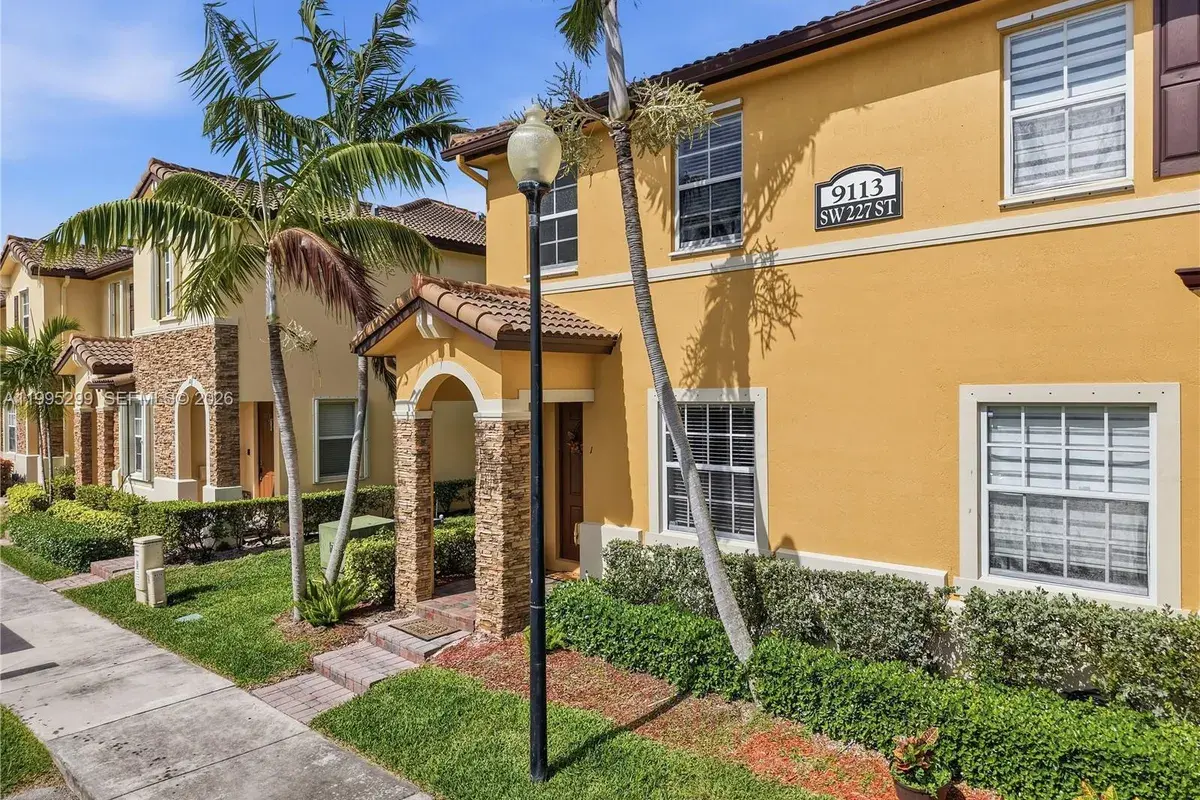 9113 SW 227th St # 1, Cutler Bay FL 33190