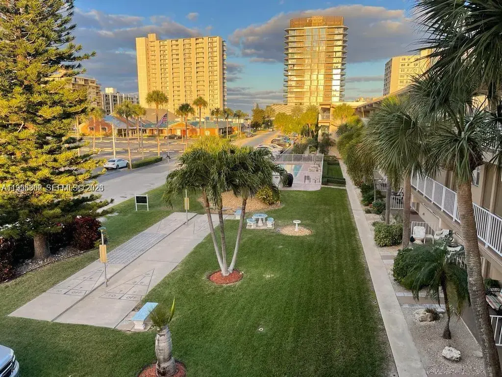 1 bedroom 1 bath Residential for sale at 3200 NE 7th Ct # 306C, Pompano Beach FL 33062