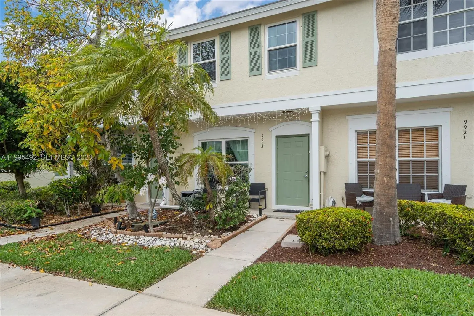 9925 NW 57th Mnr, Coral Springs FL 33076