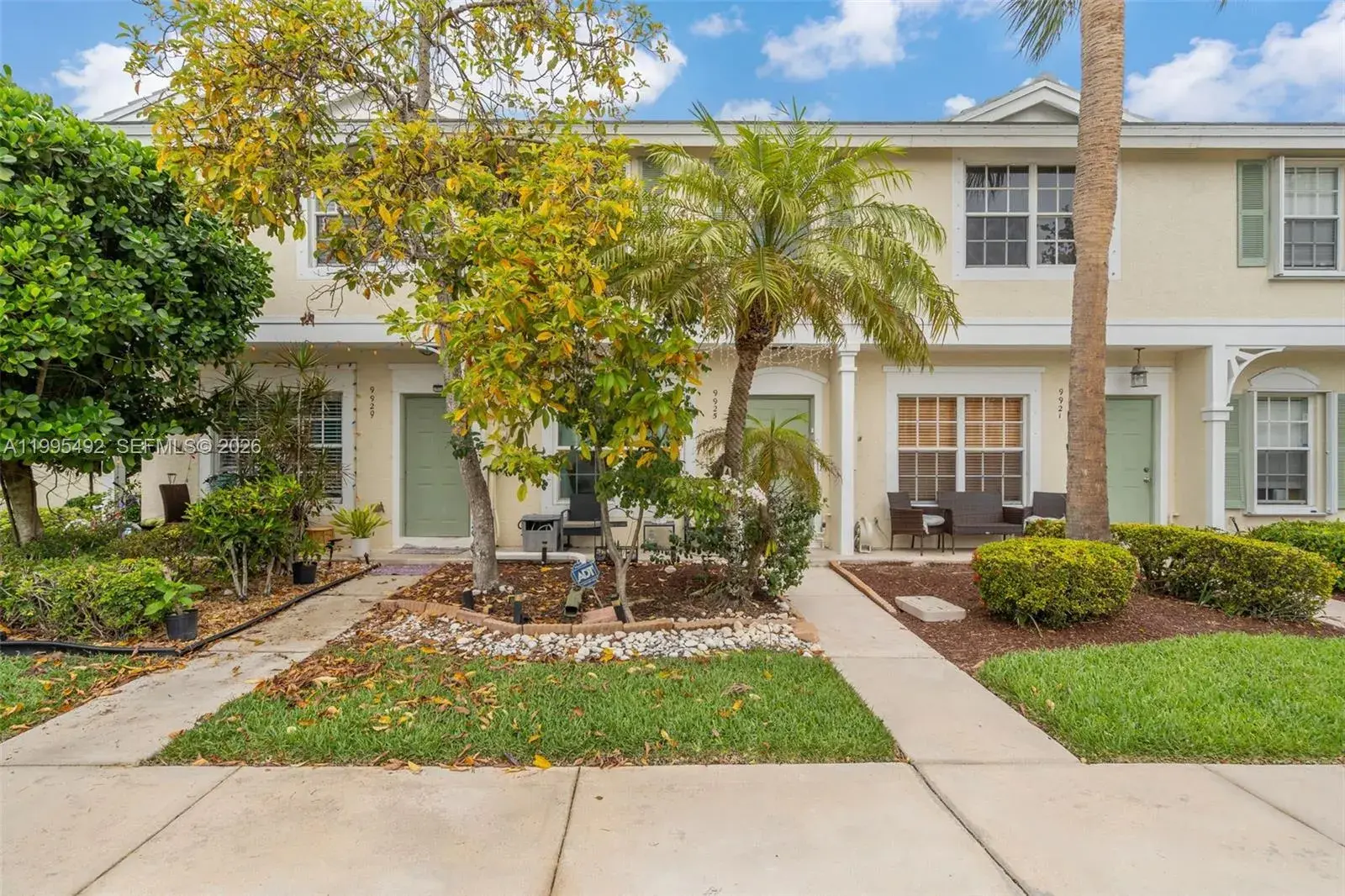 9925 NW 57th Mnr, Coral Springs FL 33076