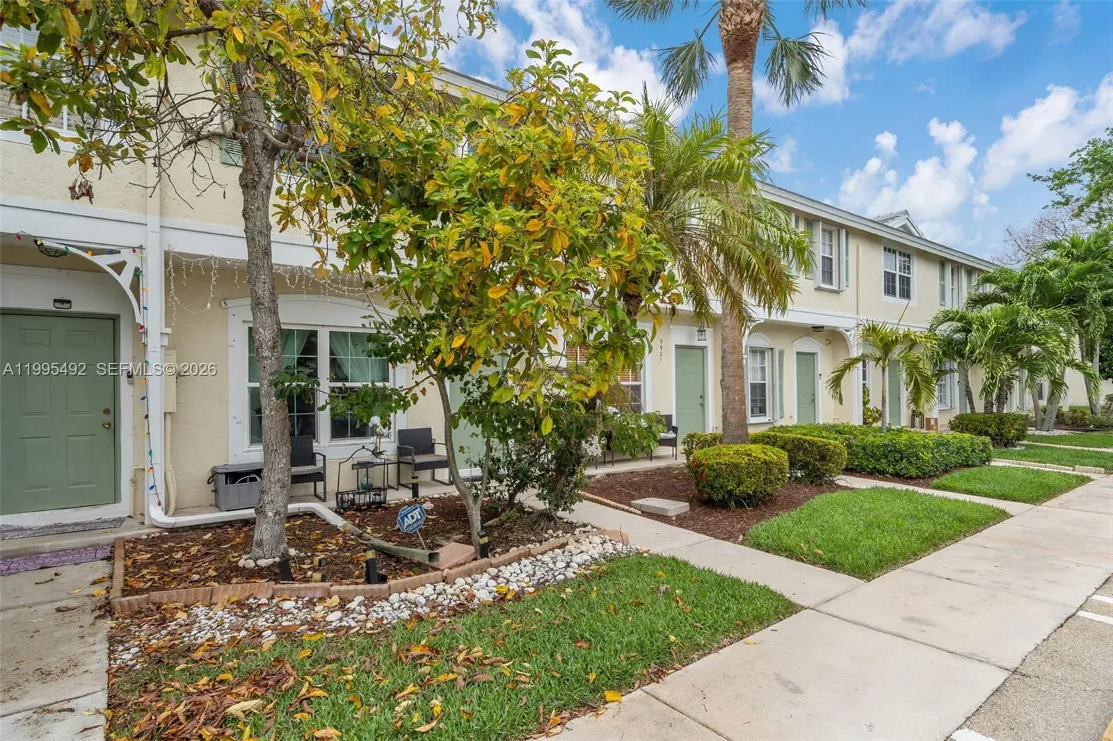 9925 NW 57th Mnr, Coral Springs FL 33076