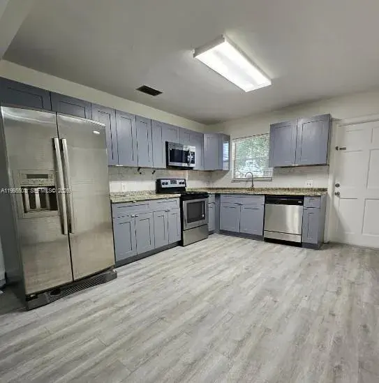 209 SW 9th St # 209, Hallandale Beach FL 33009