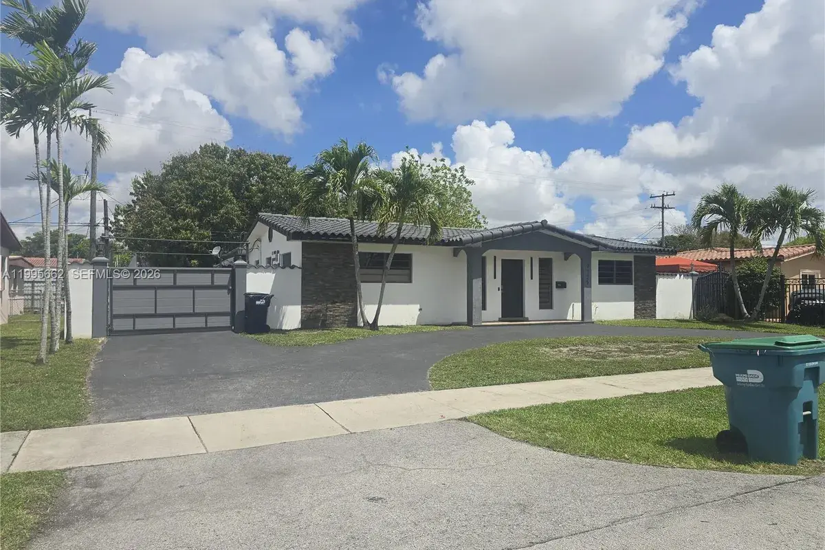 9725 SW 15th St, Miami FL 33174