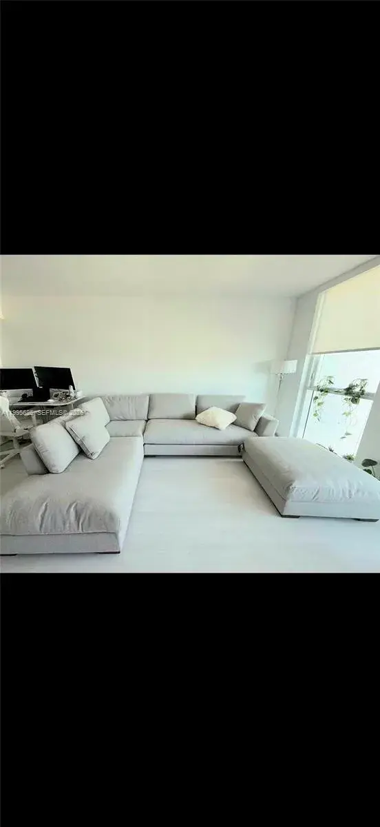 244 Biscayne Blvd # 3206, Miami FL 33132