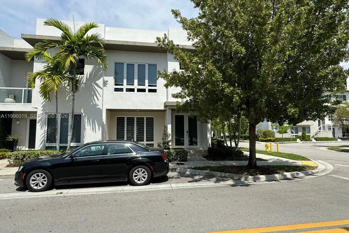 10361 NW 64th Ter, Doral FL 33178