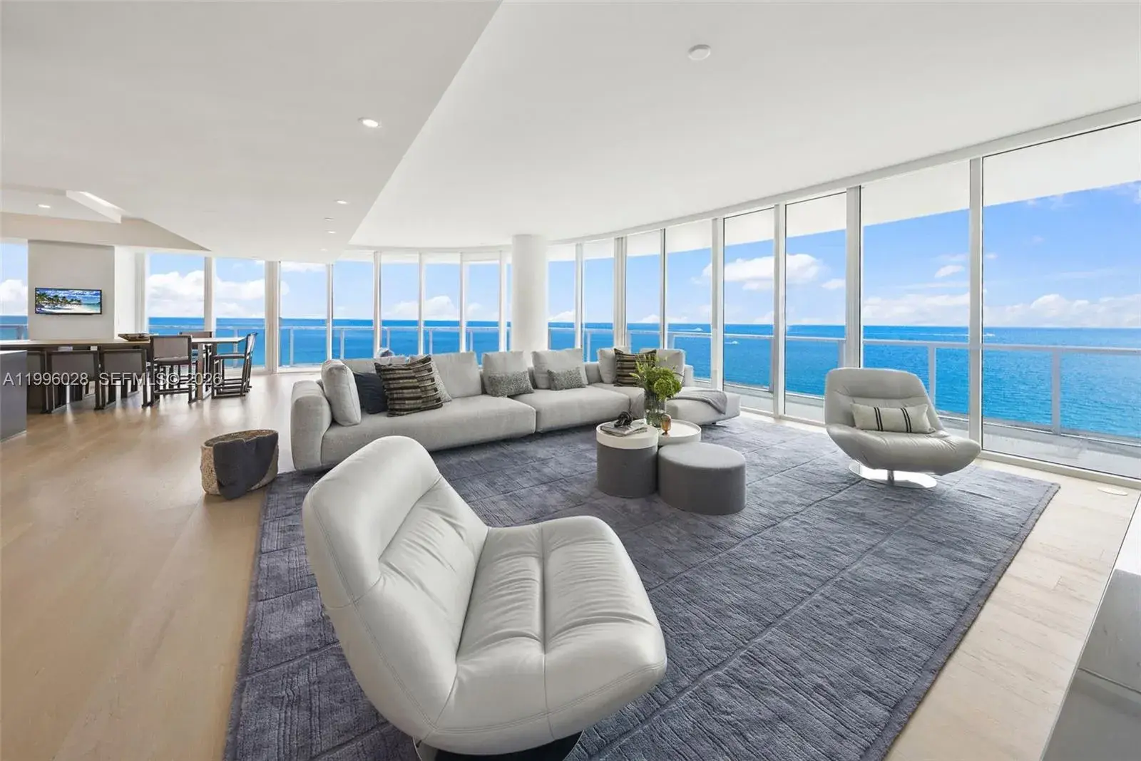 5 bedroom 4 bath for sale at 100 S Pointe Dr, Miami Beach FL 33139