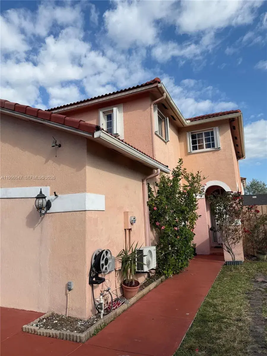 7477 NW 167th St, Hialeah FL 33015 photo 2