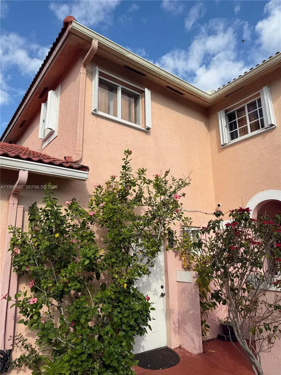 7477 NW 167th St, Hialeah FL 33015 photo 3