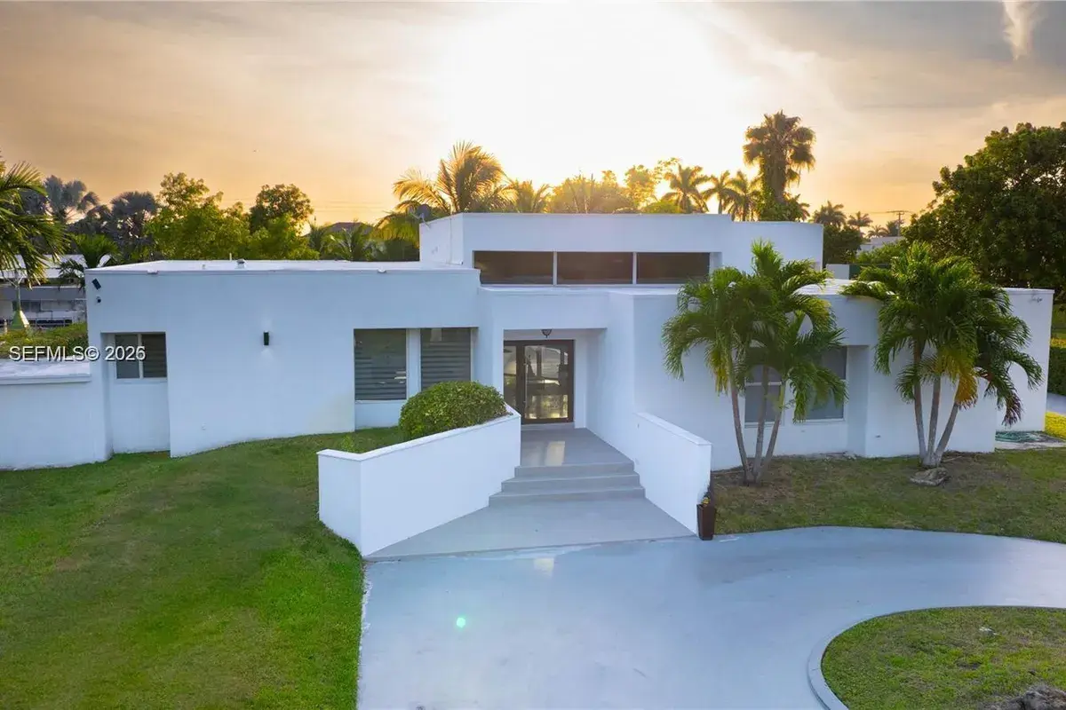 290 NW 125th Ave, Miami FL 33182