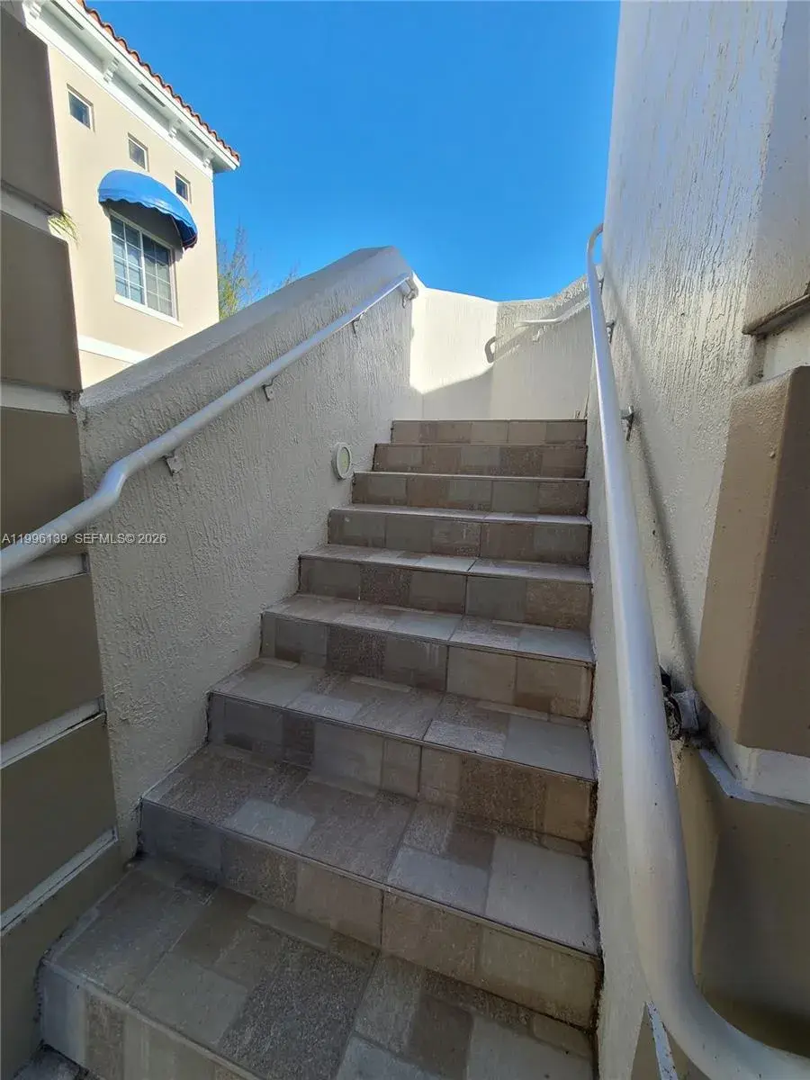 12940 SW 128th St # 202, Miami FL 33186