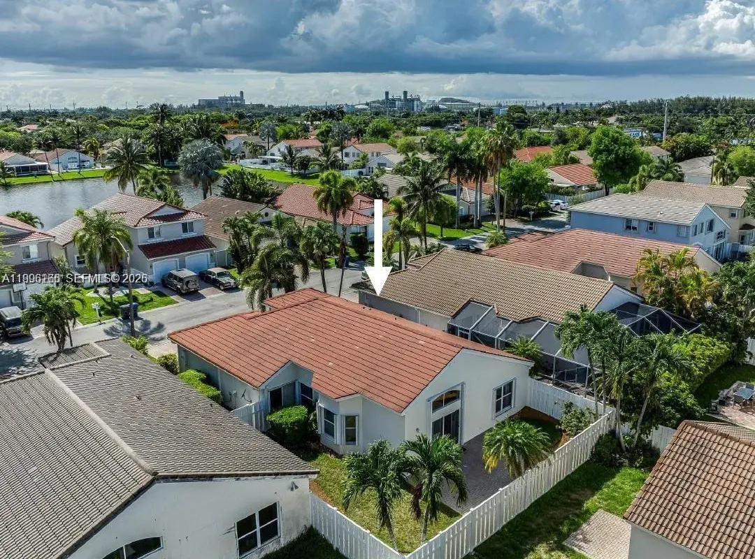 4938 SW 33rd Way, Hollywood FL 33312