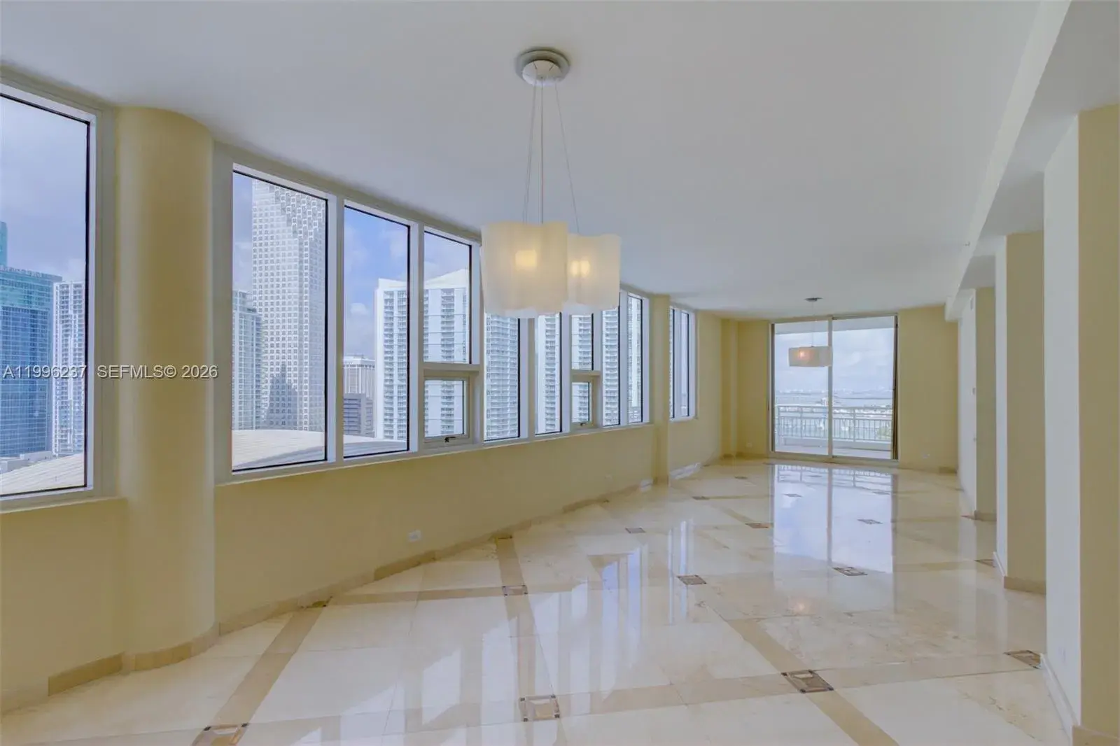 888 Brickell Key Dr, Miami FL 33131