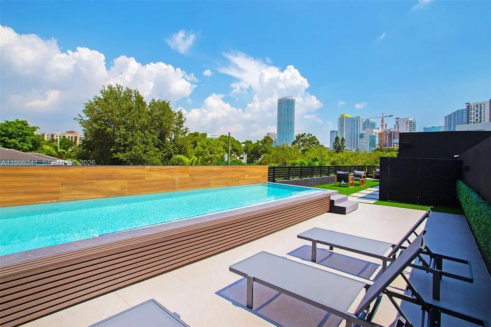 420 SW 15th Rd # 420, Miami FL 33129
