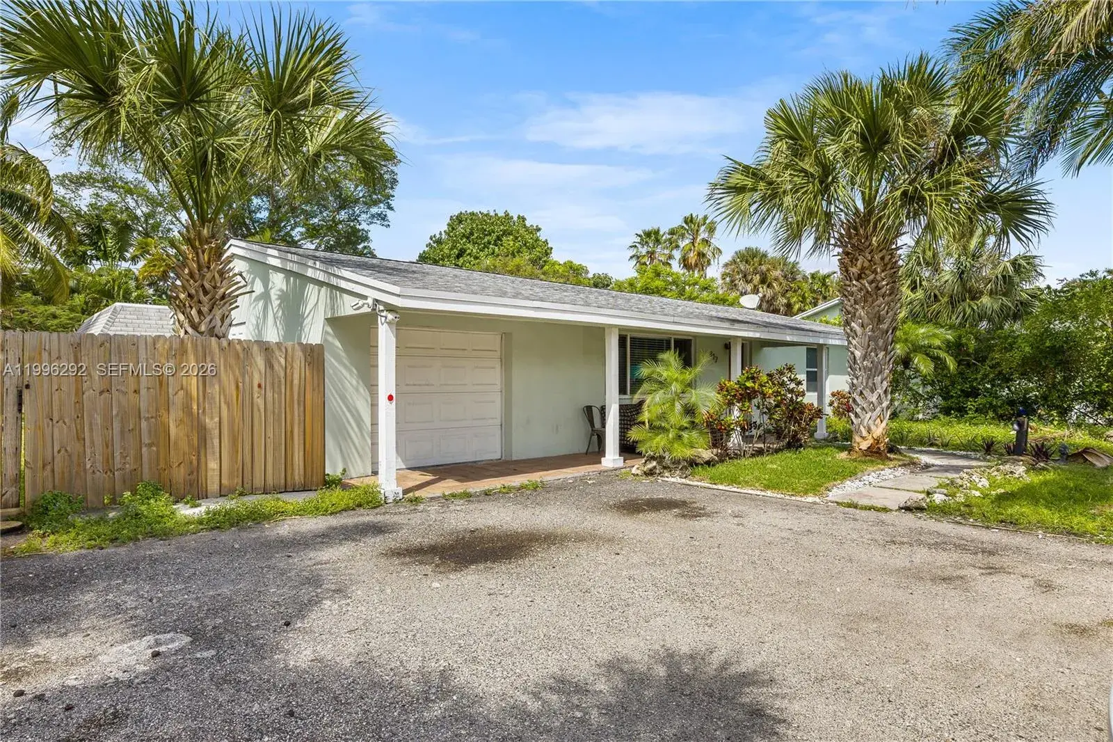 4 bedroom 3 bath Residential for sale at 417 SW 1st Ave, Boynton Beach FL 33435