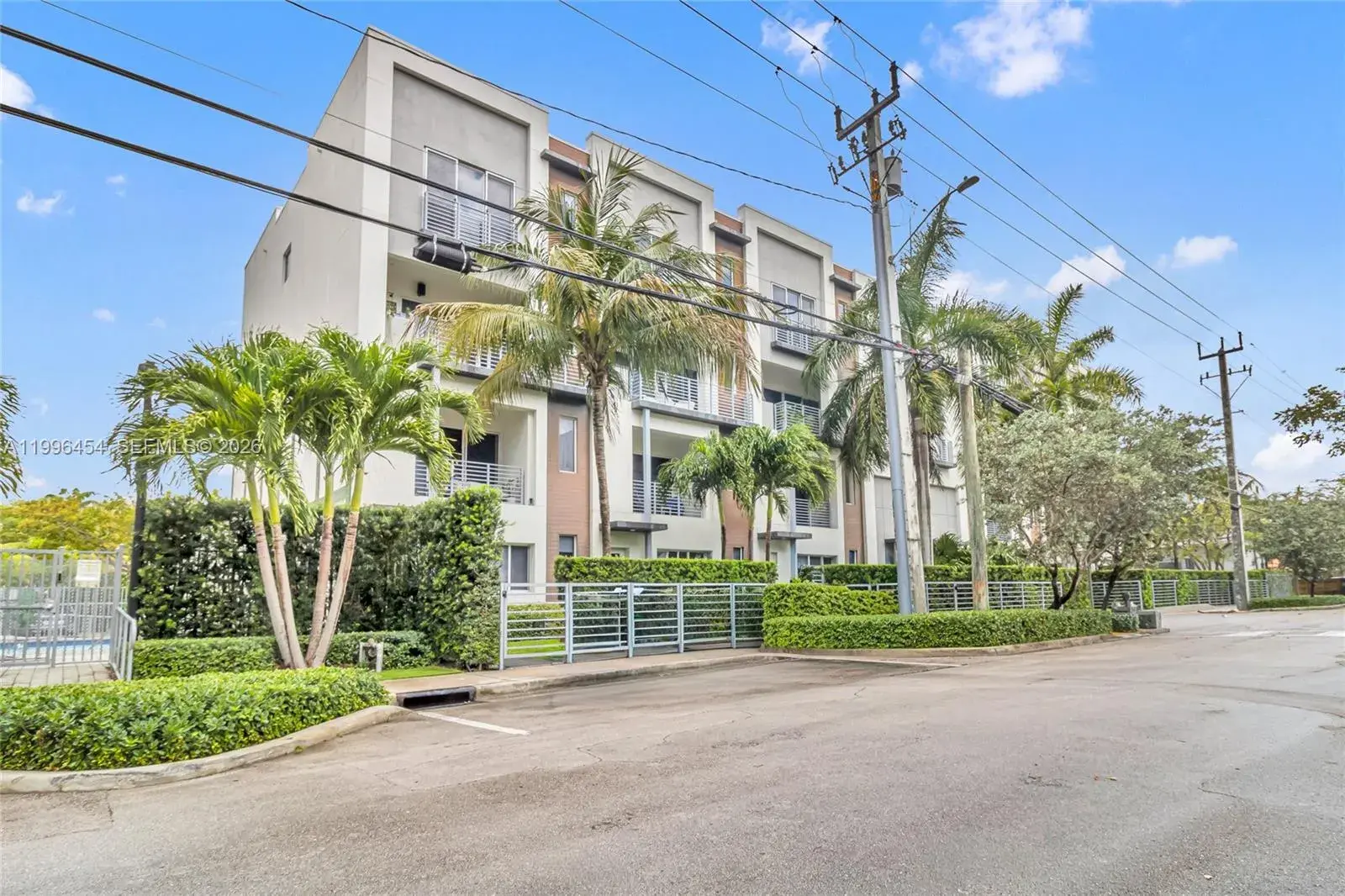 1045 NE 18th Ave # 102, Fort Lauderdale FL 33304