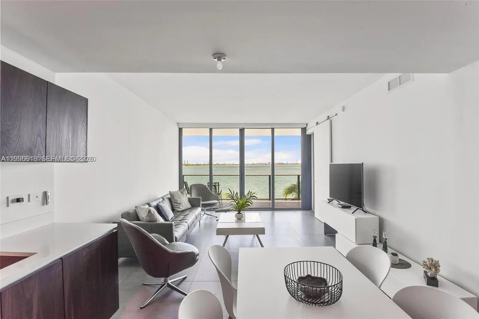 2 bedroom 2 bath Residential for sale at 3131 NE 7th Ave # 305, Miami FL 33137