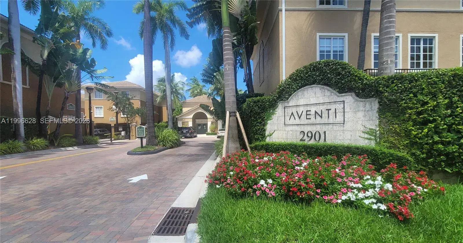 1 bedroom 1 bath Residential Lease for rent at 2961 NE 185th St # 1607, Aventura FL 33180